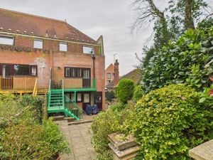 Rear elevation - click for photo gallery